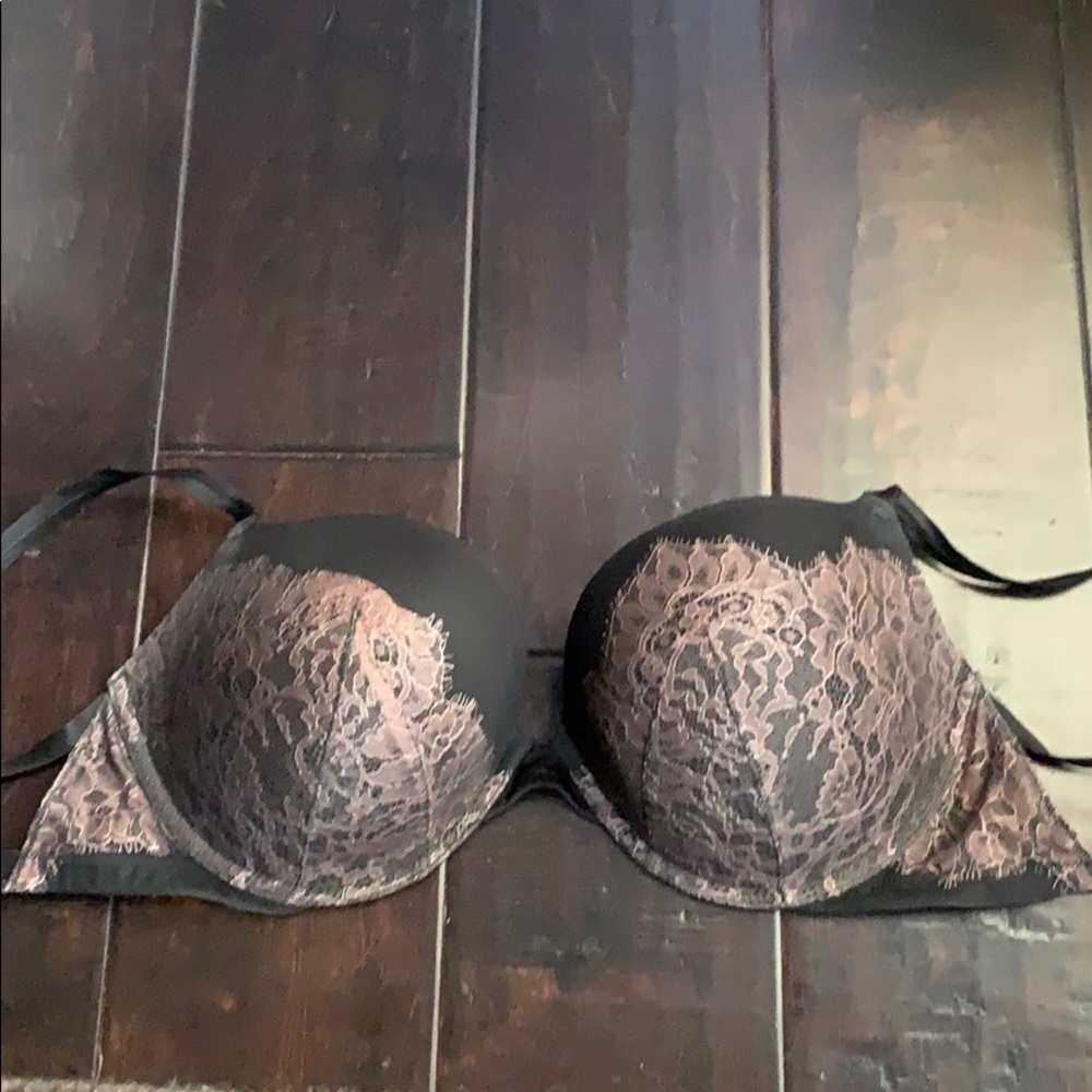 Victoria Secret 38DD PUSH UP BRA